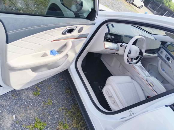 [上海·无P] 二手哪吒汽车哪吒L2024款 310 闪充红衣版