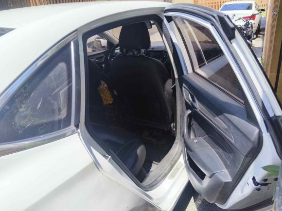 [上海·沪A] 二手荣威荣威i6新能源2017款 45T 混动互联智享版