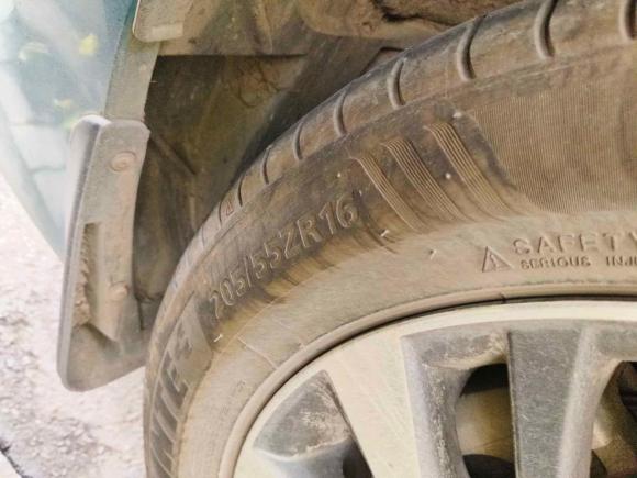 [武汉·鄂A] 二手丰田卡罗拉双擎E+2019款 1.8L E-CVT豪华版