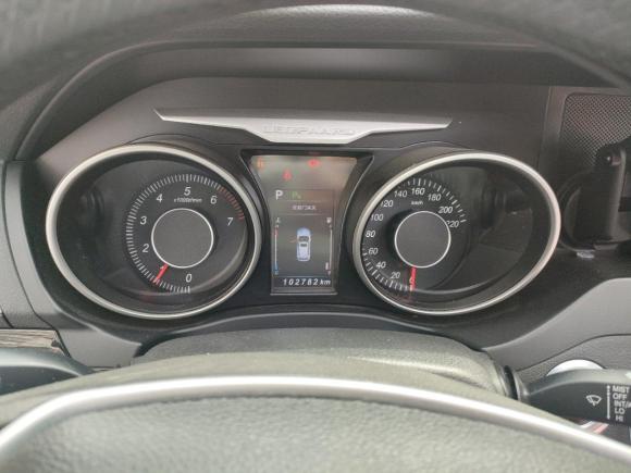 [成都·川A] 二手猎豹汽车猎豹CS102016款 2.0T 自动豪华型