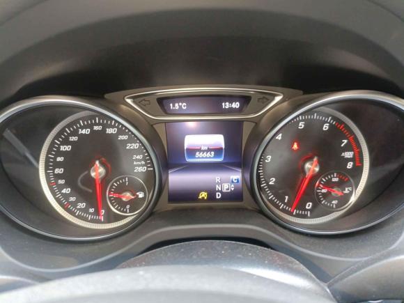 [上海·沪A] 二手奔驰奔驰GLA2017款 GLA 220 4MATIC 时尚型