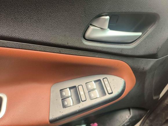 [义乌·苏U] 二手北汽幻速北汽幻速S32016款 S3L 1.5L 手动尊贵型