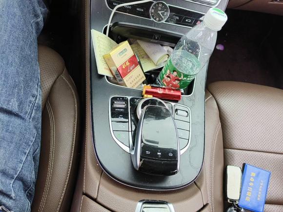 [芜湖·皖B] 二手奔驰奔驰E级2017款 E 300 L 运动时尚型