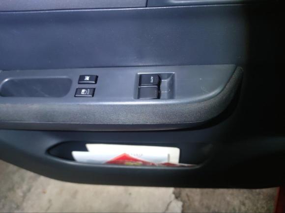 [深圳·粤B] 二手铃木雨燕2009款 1.3L 自动超值版