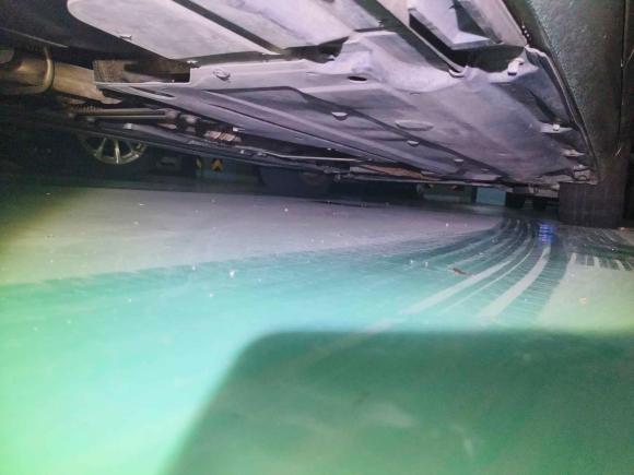 [深圳·粤B] 二手奥迪奥迪A6L2011款 2.0 TFSI 自动标准型