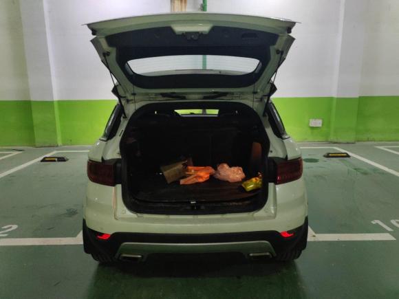 [无锡·苏B] 二手陆风陆风X72015款 2.0T 全景旗舰版