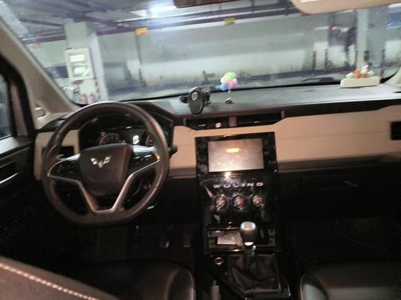 [苏州·苏U] 二手五菱汽车五菱宏光PLUS2019款 1.5T 手动豪华型 7座