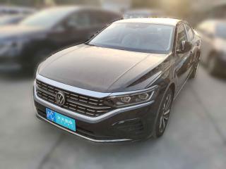 大众帕萨特2023款330TSI豪华版