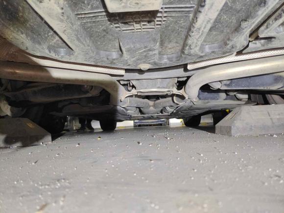 [武汉·鄂A] 二手奔驰奔驰E级2014款 改款 E 300 L 运动型