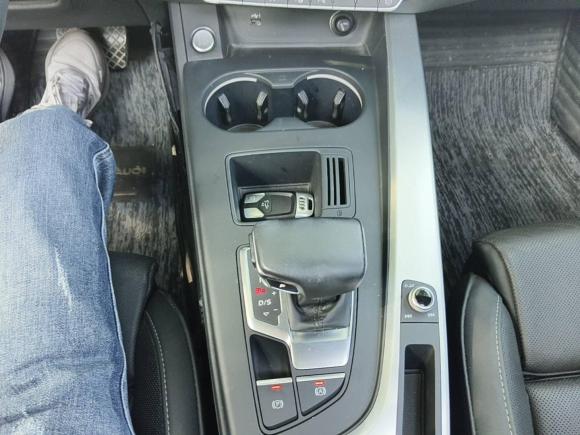 [南通·苏F] 二手奥迪奥迪A4L2020款 40 TFSI 豪华动感型