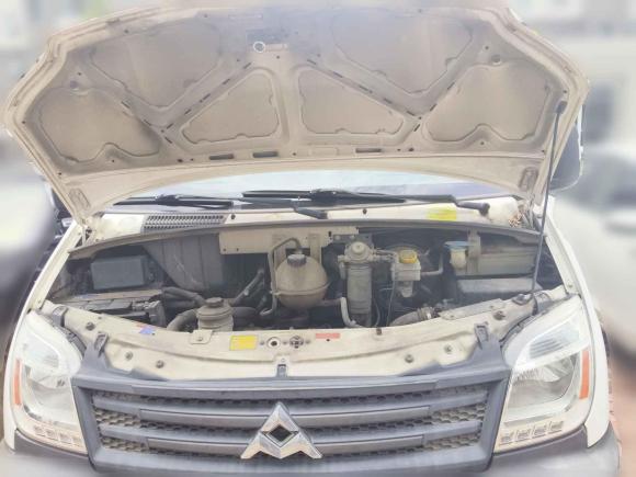 [无锡·苏B] 二手上汽大通MAXUS新途V802014款 2.5T 傲运通短轴中顶