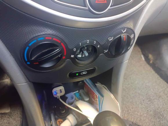 [金华·浙G] 二手现代瑞纳2010款 三厢 1.4L 自动时尚型GT