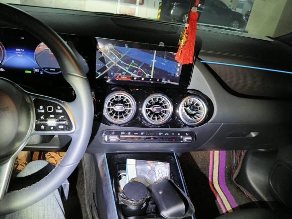 [上海·沪A] 二手奔驰奔驰EQA2022款 EQA 260