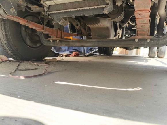 [苏州·苏U] 二手江铃宝典2016款 2.9T PLUS柴油两驱基本型5140长JX4D30