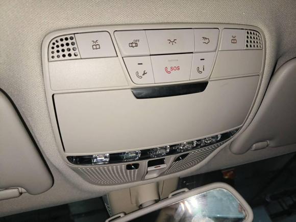 [武汉·鄂A] 二手奔驰奔驰C级2018款 C 200 L 运动版