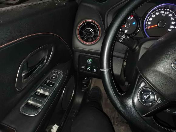 [济南·鲁J] 二手本田本田XR-V2015款 1.8L VTi CVT豪华版