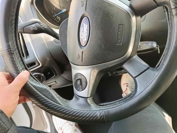 [苏州·苏U] 二手福特福克斯2012款 两厢 1.6L 自动风尚型