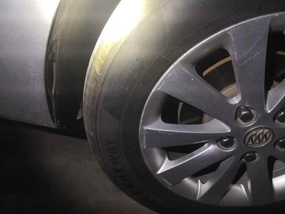 [青岛·苏C] 二手别克别克GL82013款 2.4L CT豪华商务舒适版