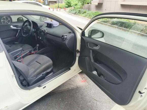 [杭州·浙H] 二手奥迪奥迪A12014款 30 TFSI 时尚型