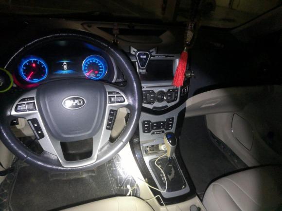 [武汉·鄂A] 二手比亚迪速锐2012款 1.5TID 自动旗舰型