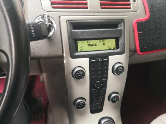 [上海·浙C] 二手沃尔沃沃尔沃S402011款 2.0L 自动智尚版