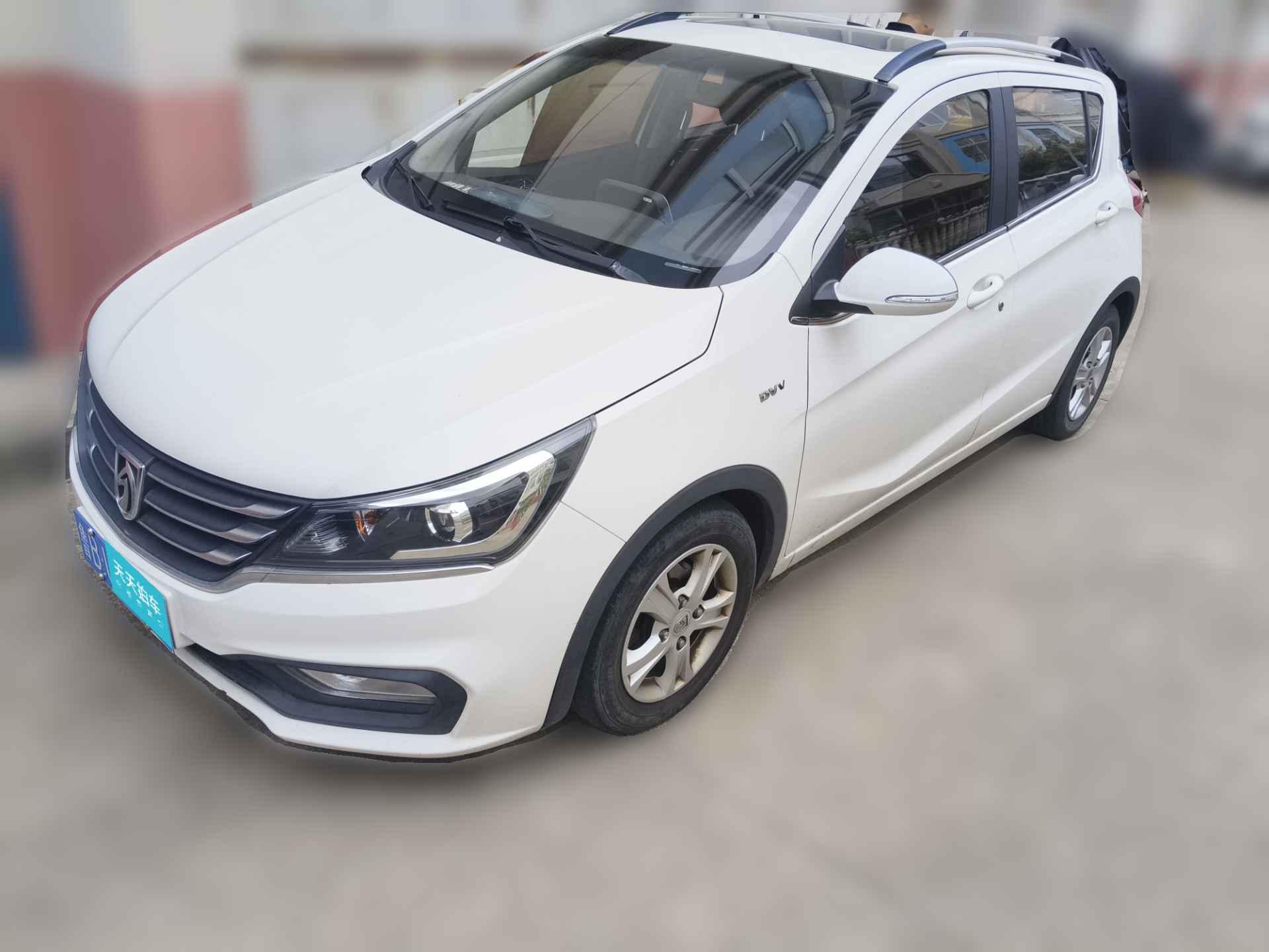 [青岛·鲁B] 宝骏宝骏3102017款 1.5L 手动豪华型