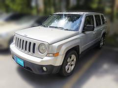 [上海·沪A] Jeep自由客2012款 2.4 运动版
