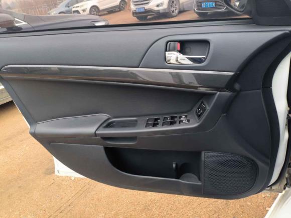 [青岛·鲁B] 二手三菱翼神2011款 致尚版 1.8L CVT限量款