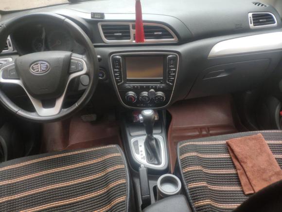 [济南·鲁A] 二手一汽骏派D602015款 1.8L 自动尊贵型