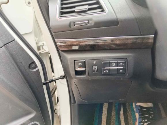 [青岛·蒙A] 二手力帆汽车轩朗2017款 1.5T 自动豪华型