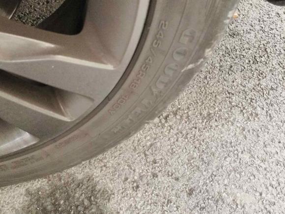 [上海·沪D] 二手奔驰奔驰V级2018款 V 260 L 尊贵加长版 国V