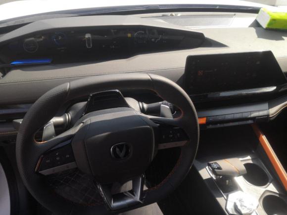 [南昌·赣A] 二手长安长安UNI-V2022款 1.5T 智慧领航型