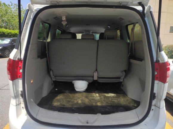 [上海·沪A] 二手上汽大通MAXUS上汽大通MAXUS G102014款 2.0T 自动时尚版