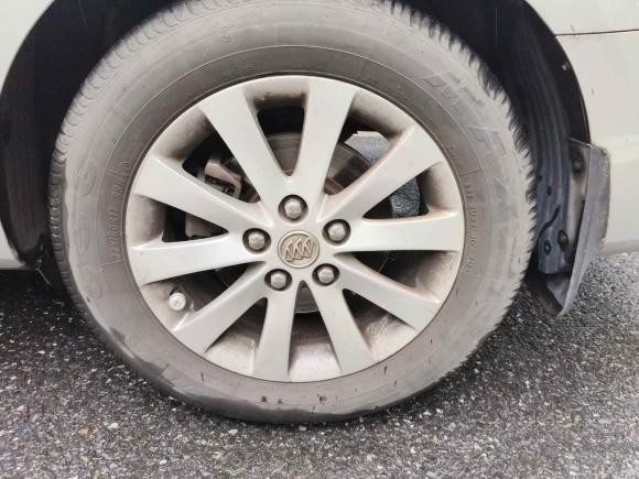 [杭州·浙A] 二手别克别克GL82011款 2.4L CT豪华商务舒适版