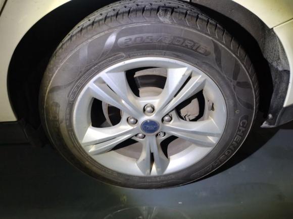 [上海·沪C] 二手福特福克斯2012款 两厢 1.6L 手动风尚型