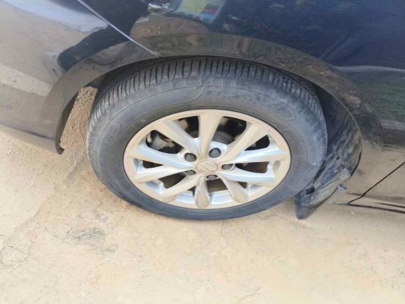 [南昌·赣A] 二手荣威荣威i52020款 1.5L 自动4G互联领豪版