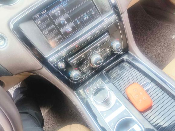 [成都·川G] 二手捷豹捷豹XJ2014款 XJL 3.0 SC 四驱全景商务版