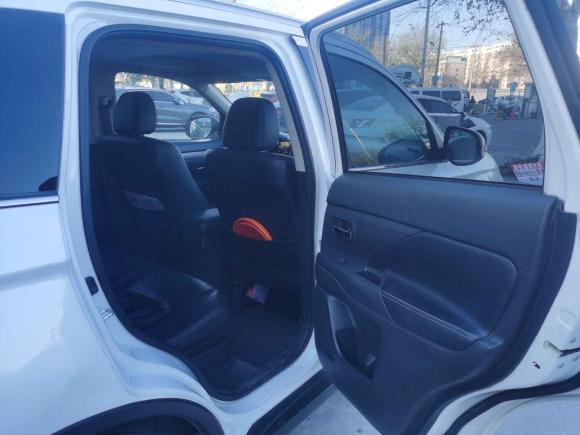 [北京·京H] 二手三菱欧蓝德2014款 2.4L 四驱豪华超值版 7座