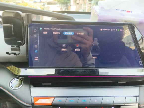 [杭州·闽B] 二手长安长安UNI-V2022款 1.5T 智慧领航型