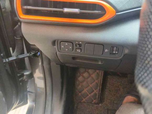 [义乌·皖K] 二手长安长安UNI-T2022款 1.5T 尊贵型