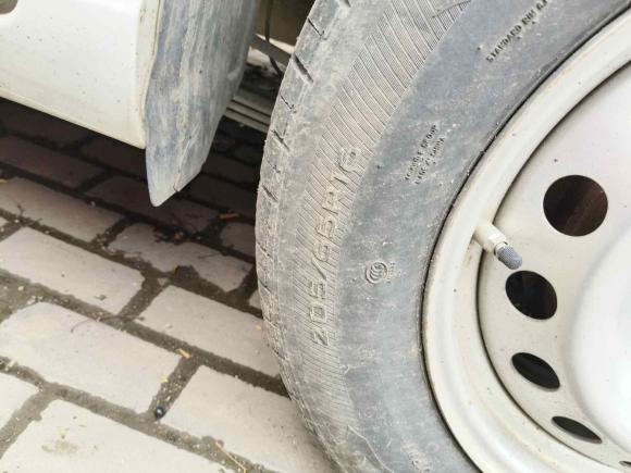 [上海·湘F] 二手五菱汽车五菱宏光PLUS2019款 1.5T 手动标准型 7座