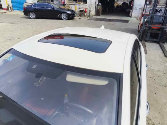 [上海·沪A] 二手荣威荣威i6新能源2017款 45T 混动互联智享版