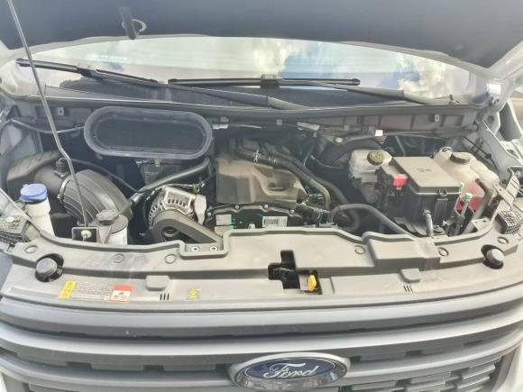 [宁波·浙B] 二手福特全顺T82024款 T8 2.0T柴油手动中轴中顶6座多功能版2/2/2