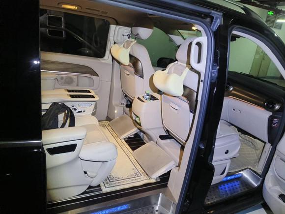 [深圳·粤B] 二手奔驰奔驰V级2020款 V 260 尊贵版