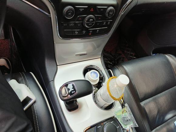 [北京·京N] 二手Jeep大切诺基2015款 3.6L 豪华导航版