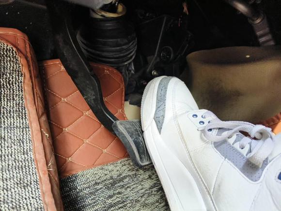 [青岛·鲁B] 二手克莱斯勒克莱斯勒300C2006款 2.7L 豪华版