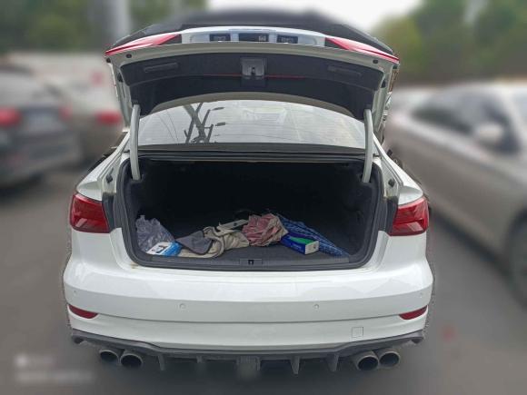 [武汉·豫S] 二手奥迪奥迪S32017款 改款 S3 2.0T Limousine