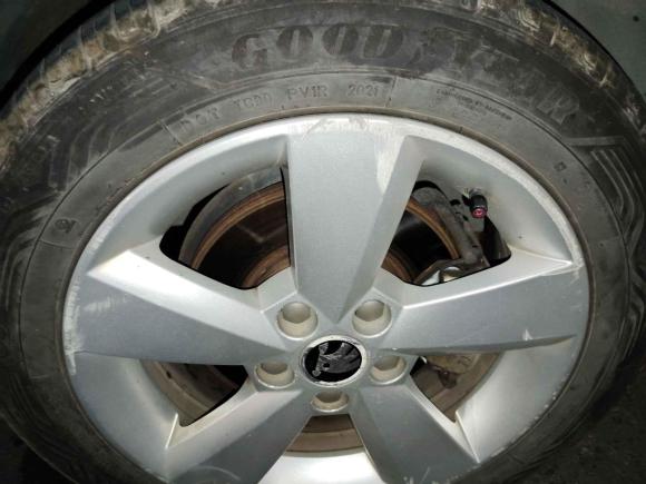 [深圳·粤B] 二手斯柯达昕锐2013款 1.6L 自动智选型