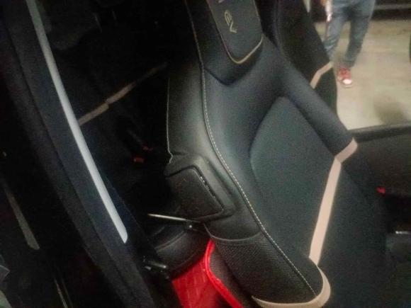 [深圳·粤B] 二手宝骏宝骏KiWi EV2021款 艺术家 三元锂