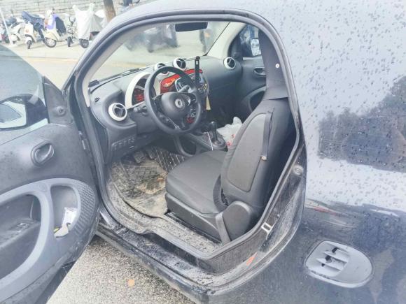 [苏州·苏E] 二手smartsmart fortwo2015款 1.0L 52千瓦硬顶灵动版